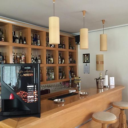 Iris Hotel Nea Kallikrateia Экстерьер фото