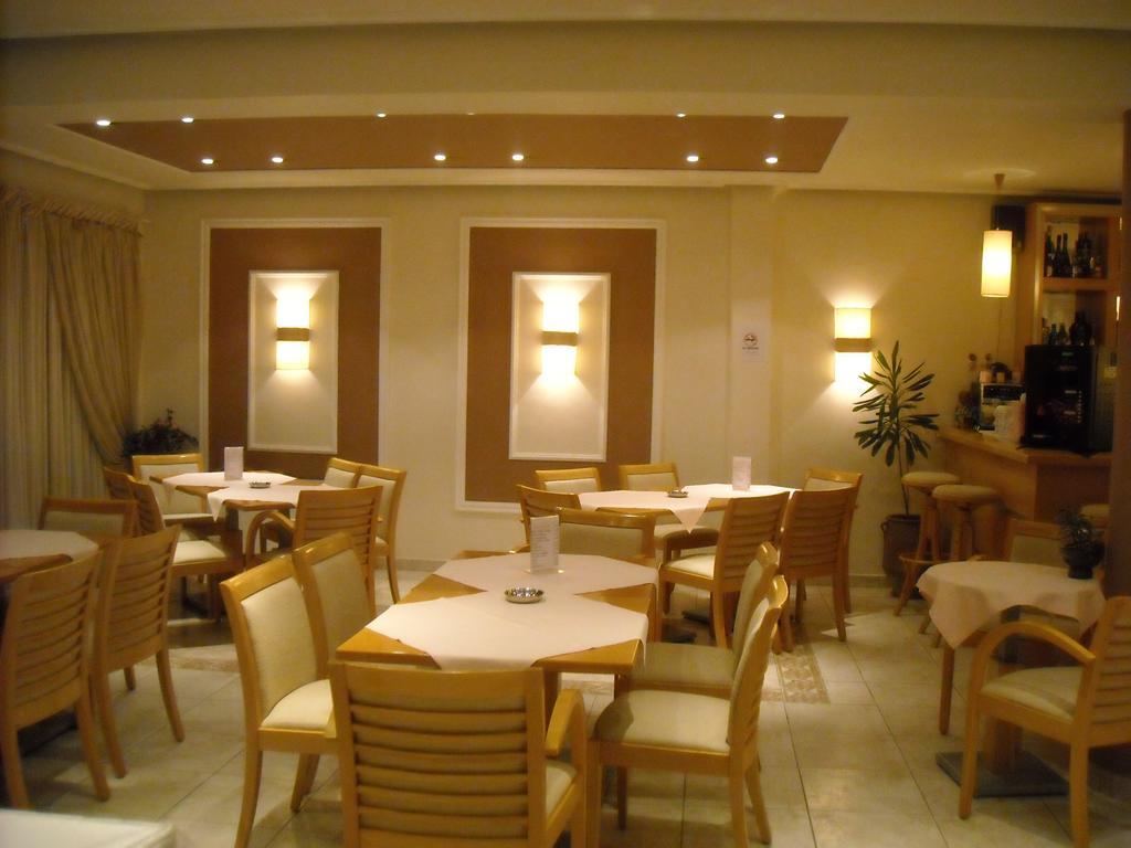 Iris Hotel Nea Kallikrateia Экстерьер фото